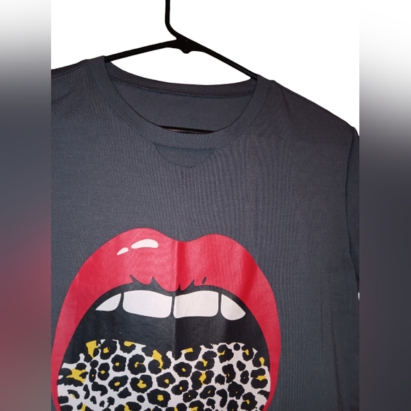 Shirt - Picture 2 of 3